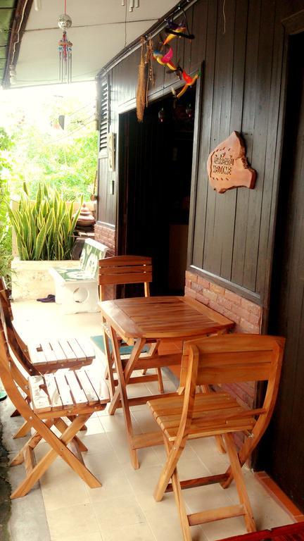 Baan Mai Guesthouse Мае Хонг Сон Екстериор снимка