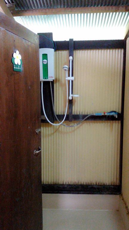 Baan Mai Guesthouse Мае Хонг Сон Стая снимка