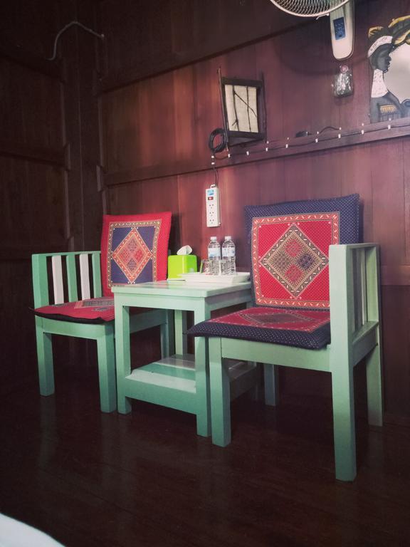 Baan Mai Guesthouse Мае Хонг Сон Екстериор снимка