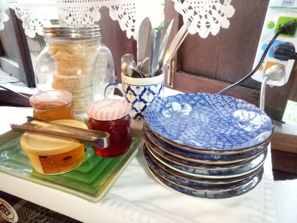 Baan Mai Guesthouse Мае Хонг Сон Екстериор снимка